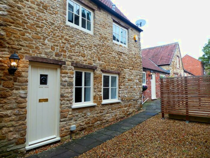 3 Bedroom Cottage To Rent In Long Street, Wotton Under Edge, GL12