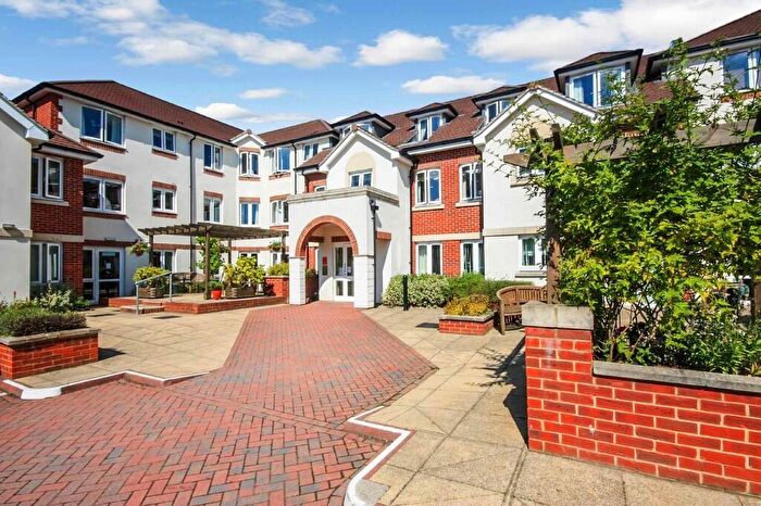 1 Bedroom Apartment For Sale In Kings Road, Horsham, RH13