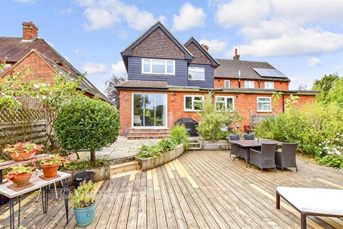 4 Bedroom Semi-Detached House For Sale In Guillod Cottages, Graffham, Petworth, West Sussex, GU28