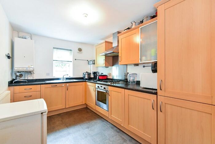 2 Bedroom Flat To Rent In Carholme Road London, SE23