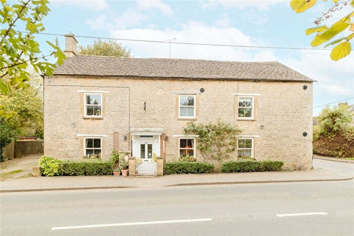 4 Bedroom Detached House For Sale In Fulbrook Hill, Fulbrook, Oxfordshire, OX18