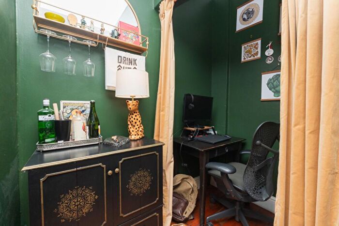 2 Bedroom Semi-Detached House For Sale In Pettigrove Road, Bristol, BS15