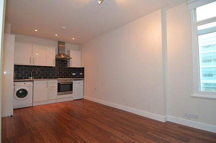 1 Bedroom Flat To Rent In Warren Court, Euston Road, Camden, London, NW1