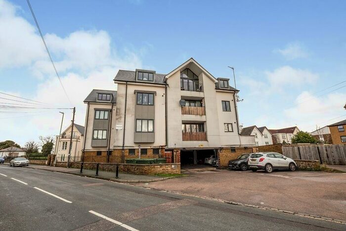 2 Bedroom Flat To Rent In London Road, Northfleet, Gravesend, Kent, DA11