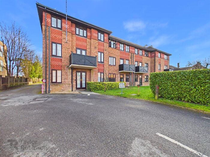 1 Bedroom Flat To Rent In Brighton Road, Goldophin Court, Crawley, RH10