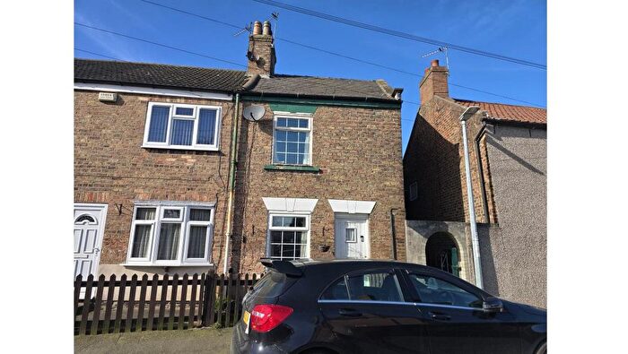 2 Bedroom Property For Sale In High Street, Swinefleet, Goole, North Humberside, DN14