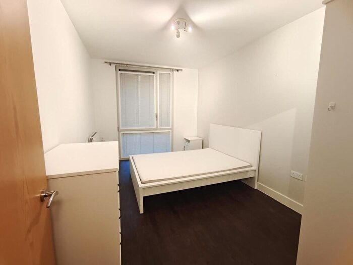 Flat To Rent In Devons Road, London, United Kingdom, E3