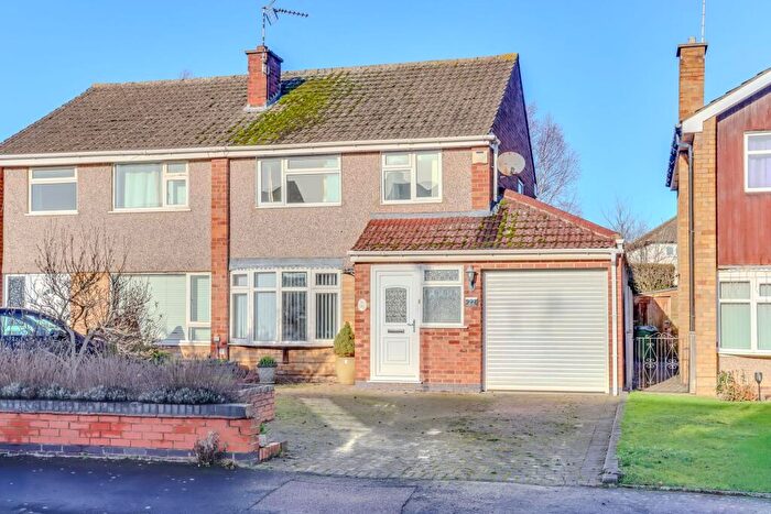 3 Bedroom Semi Detached House For Sale In Boyers Walk, Leicester Forest East, LE3
