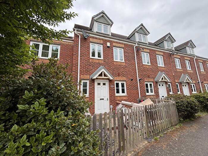3 Bedroom Town House To Rent In Wisteria Way, Bermuda Park, Nuneaton, CV10