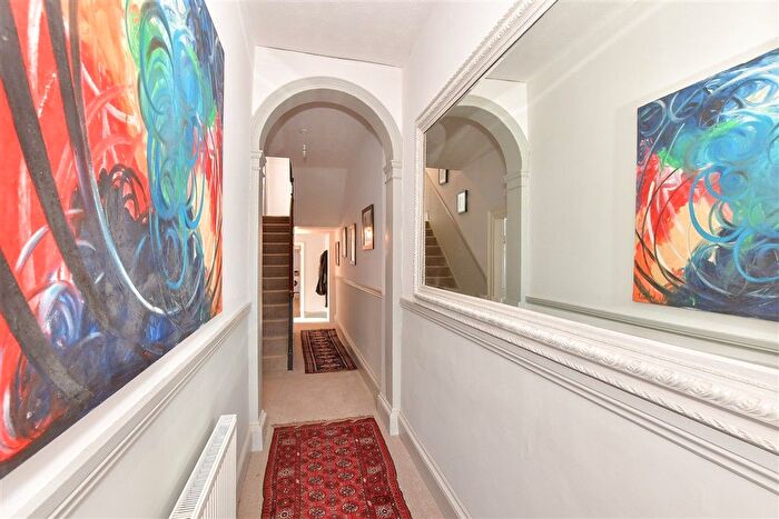 6 Bedroom Terraced House For Sale In Chapel Place, Ramsgate, Kent, CT11