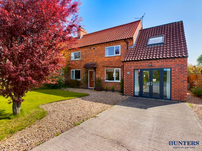 3 Bedroom Semi-Detached House For Sale In Station Road, Shiptonthorpe, York, East Riding Of Yorkshire, YO43