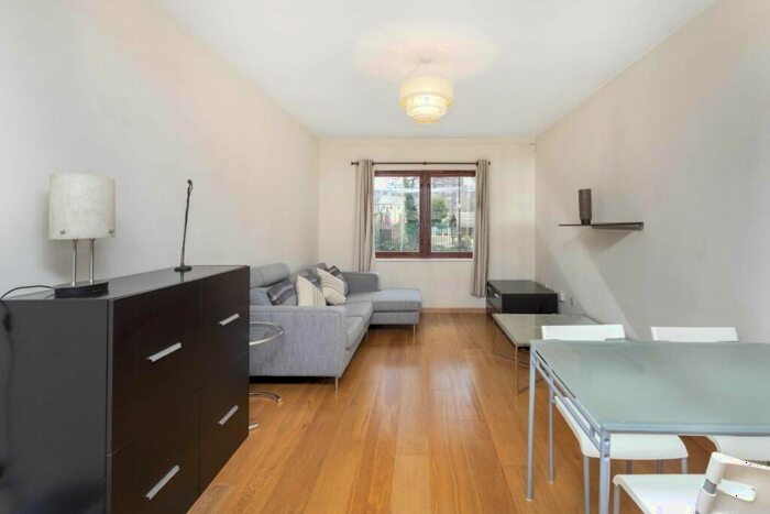 1 Bedroom Flat To Rent In Graham Street, Graham Street, N1