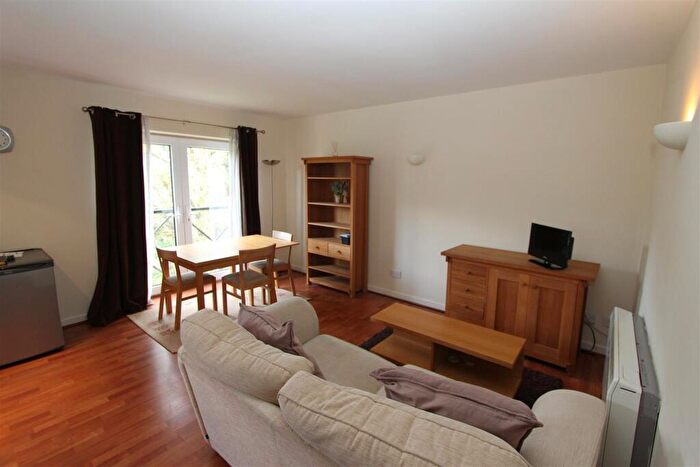 2 Bedroom Flat To Rent In Stainbeck Road, Chapel Allerton, LS7