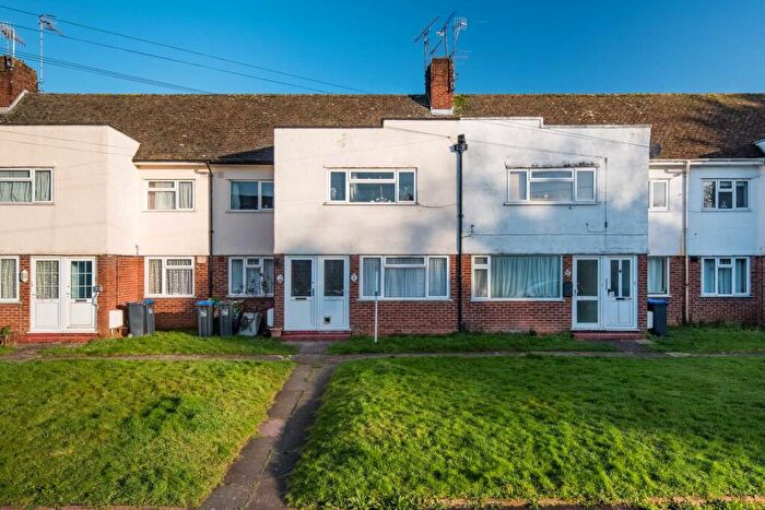 2 Bedroom Flat To Rent In Limbrick Lane, Goring-By-Sea, BN12