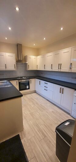 5 Bedroom Property To Rent In Rusholme Place, M14