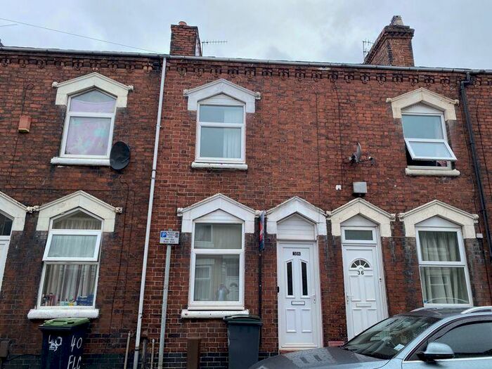 3 Bedroom Terraced House To Rent In Elgin Street, Stoke-On-Trent, ST4