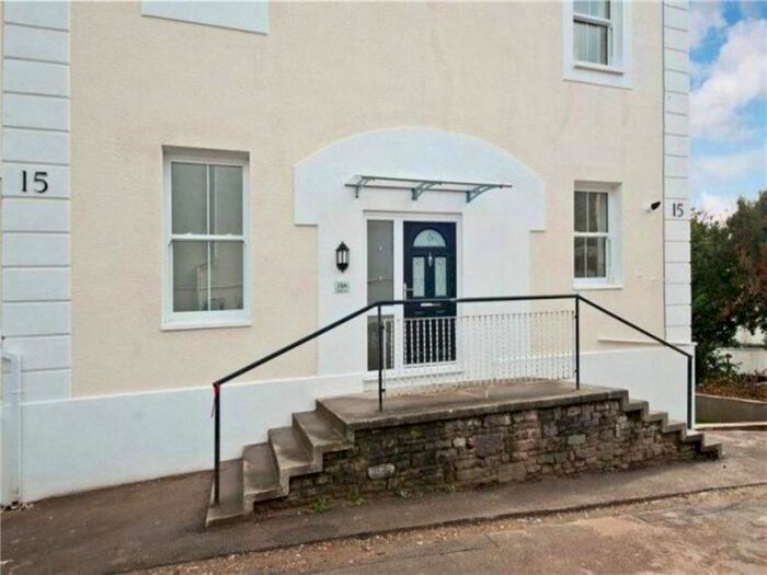 2 Bedroom Flat To Rent In Gold Tops, Newport, Gwent, NP20