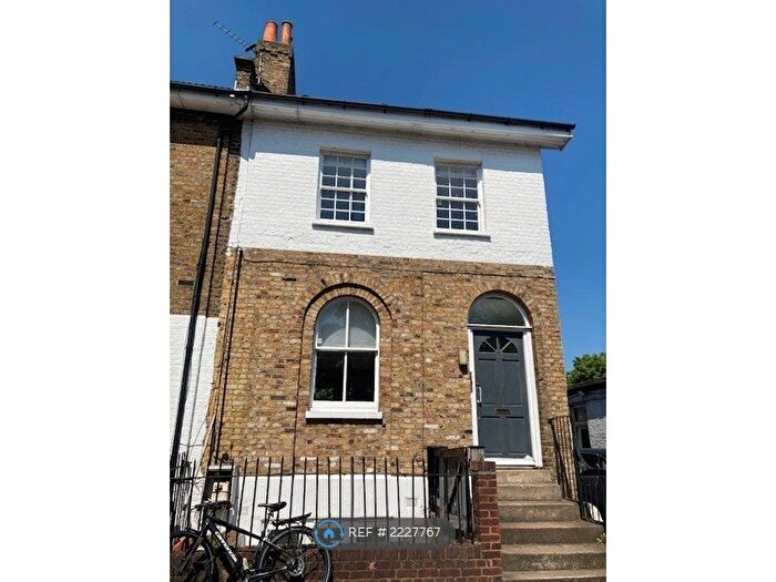 1 Bedroom Maisonette To Rent In Old Dover Road, Blackheath, SE3