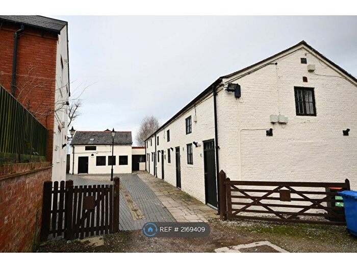 2 Bedroom Flat To Rent In Oakenholt Ln., Mold, CH7