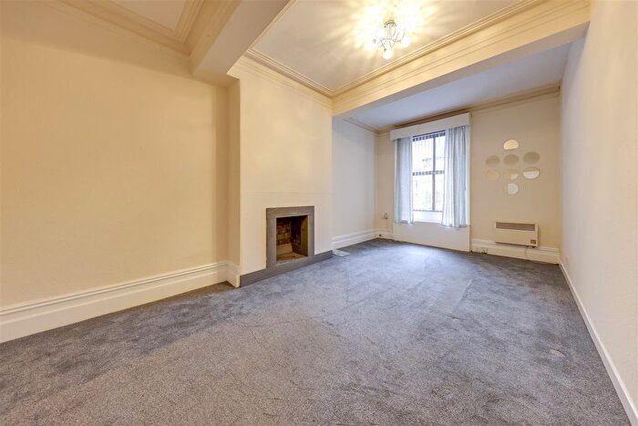 1 Bedroom Flat To Rent In Bury Road, Rawtenstall, Rossendale, BB4
