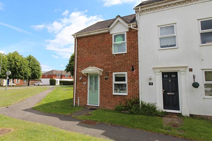 2 Bedroom End Of Terrace House To Rent In Whinchat, Aylesbury, HP19