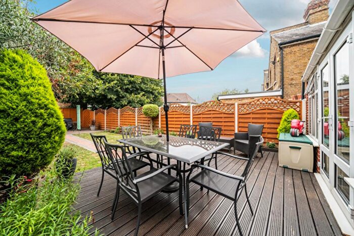 4 Bedroom End Of Terrace House For Sale In Homesdale Road, Bromley, BR2