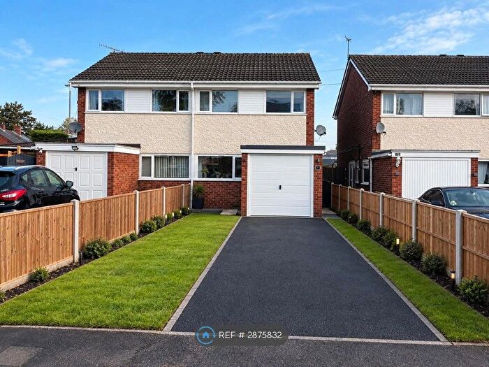 3 Bedroom Semi Detached House To Rent In Holman Street, Kidderminster, DY11
