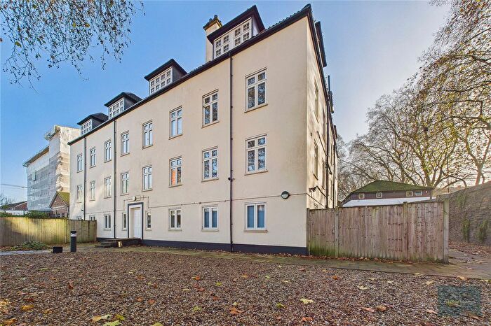 2 Bedroom Flat To Rent In Old Wellington Road, St. Pauls, Bristol, BS2