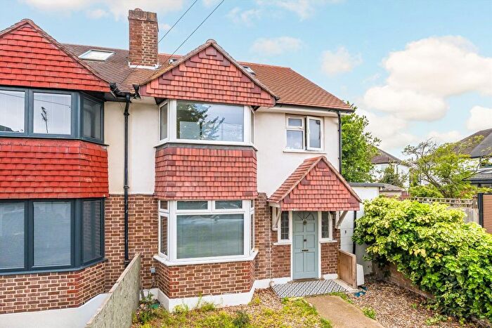 1 Bedroom Flat To Rent In Elm Close, Twickenham, TW2