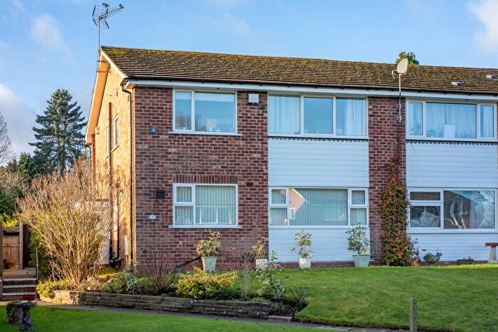 2 Bedroom Maisonette For Sale In The Longlands, Barnt Green, B45