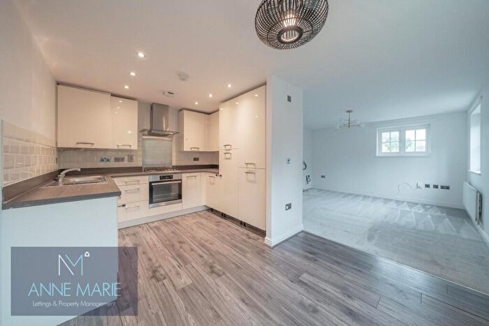 2 Bedroom Maisonette To Rent In Tatton Place, Macclesfield, Cheshire, SK10