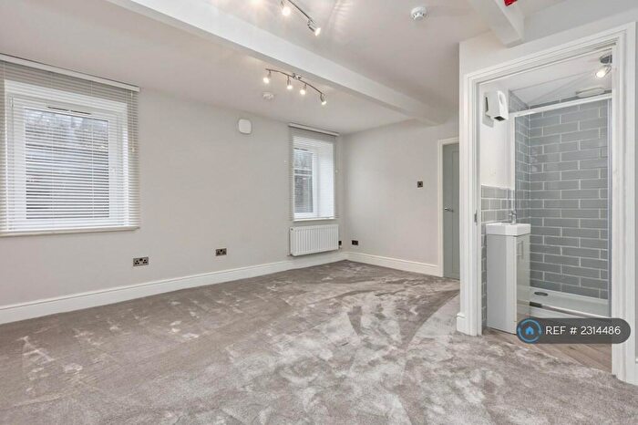 1 Bedroom Flat To Rent In Bolton, Bolton, BL1