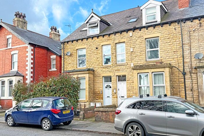 2 Bedroom Apartment To Rent In Hookstone Road, Harrogate, HG2