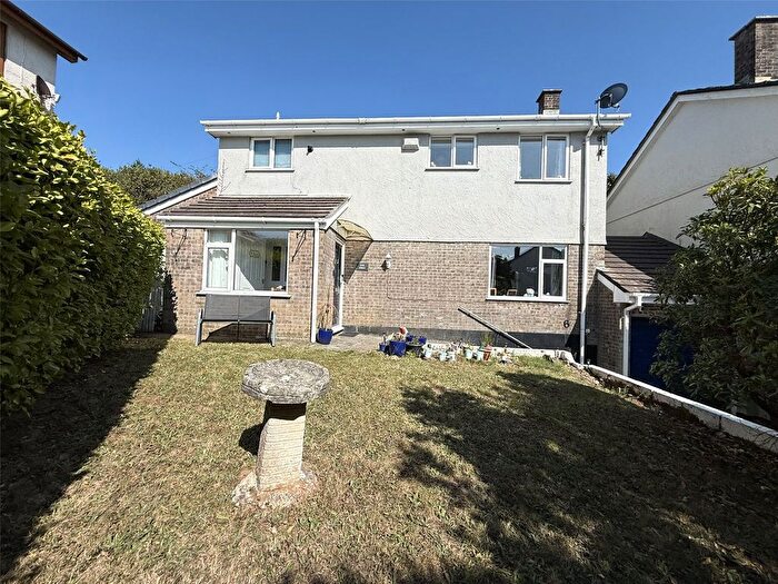 4 Bedroom Link Detached House For Sale In Greenbank Close, Grampound Road, Truro, TR2