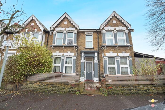 5 Bedroom Semi Detached House For Sale In Vernon Road, Leytonstone, London, E11