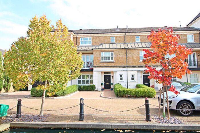 4 Bedroom Town House For Sale In Adamson Way, Langley Waterside, Beckenham, BR3
