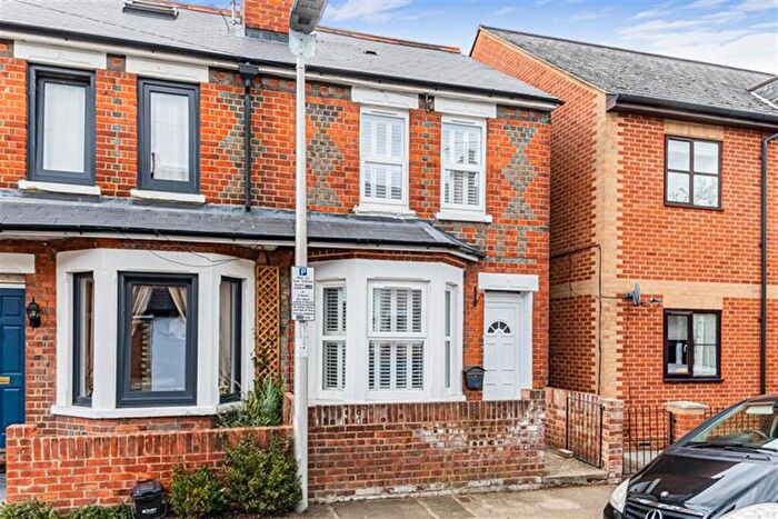 2 Bedroom Terraced House For Sale In Queens Road, Caversham, Reading, RG4