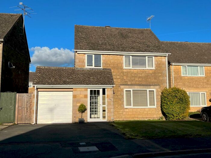 3 Bedroom Detached House To Rent In Alexander Drive, Cirencester, GL7