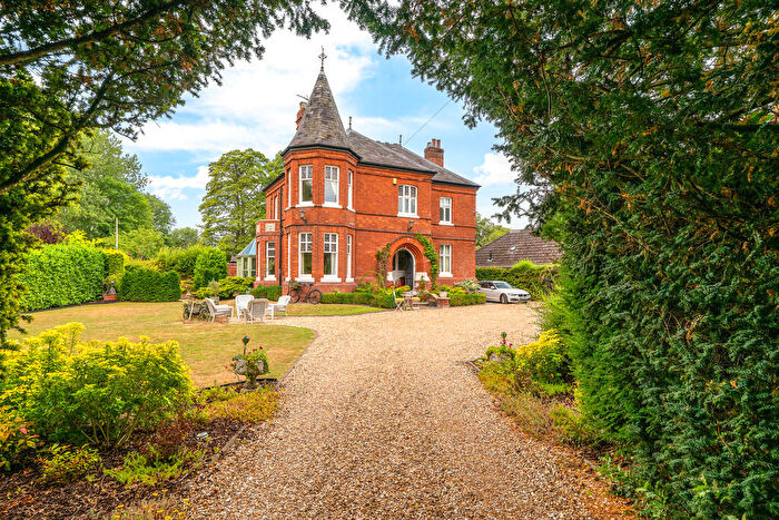 5 Bedroom Detached House For Sale In Doddington Road, Lincoln, LN6