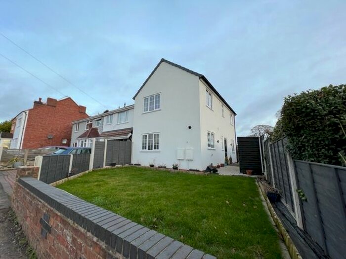 3 Bedroom Detached House To Rent In Moss Road, Cannock, WS11