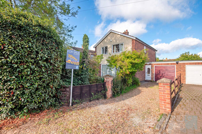 4 Bedroom Link Detached House For Sale In Mill Road, Hethersett, NR9