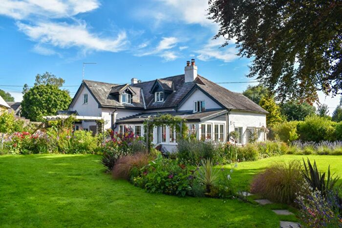 5 Bedroom Detached House For Sale In South End, Damerham, Fordingbridge, SP6