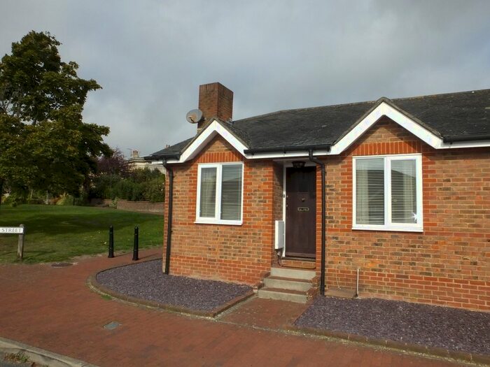 2 Bedroom Bungalow To Rent In Cluny Street, Lewes, BN7