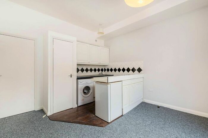 1 Bedroom Flat To Rent In Queens Gardens, London W2