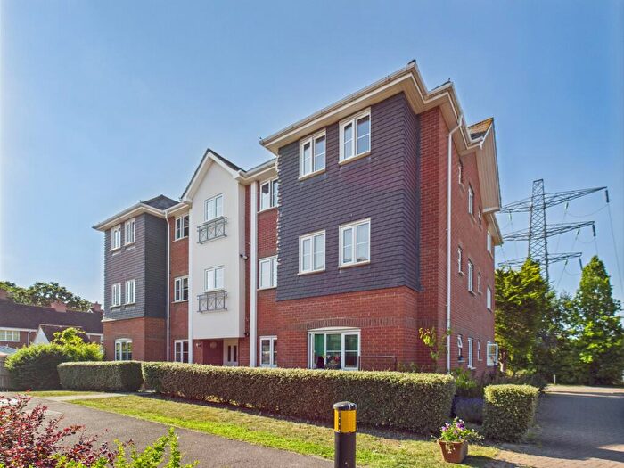 1 Bedroom Flat For Sale In Doctors Acre, Hook, RG27