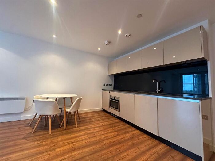 1 Bedroom Apartment To Rent In Milliners Wharf, Munday Street, Ancoats, M4