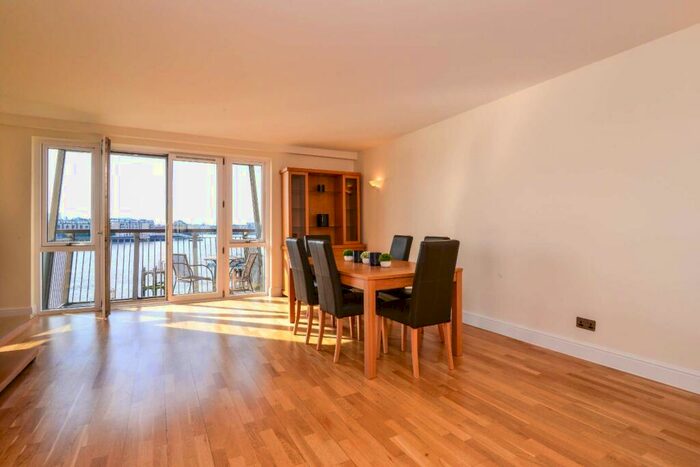 2 Bedroom Flat To Rent In Pierpoint Building, Canary Wharf, London, E14