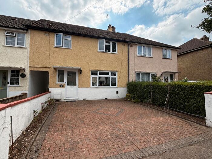 3 Bedroom Terraced House For Sale In Harvey Road, London Colney, AL2