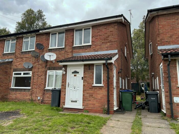 2 Bedroom Flat To Rent In Peel Way, Oldbury, West Midlands, B69
