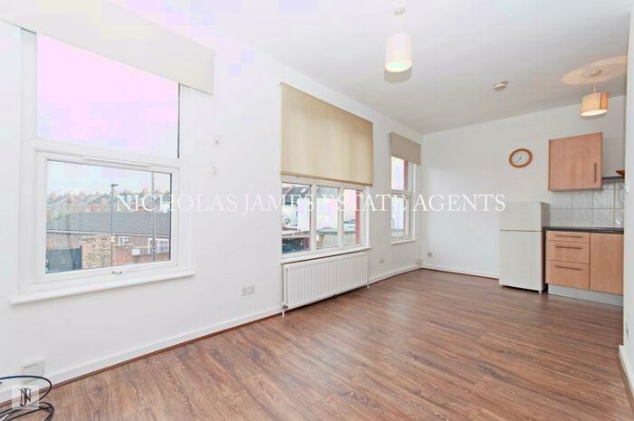 2 Bedroom Terraced House To Rent In Ashfield Road, Manor House, London, N4